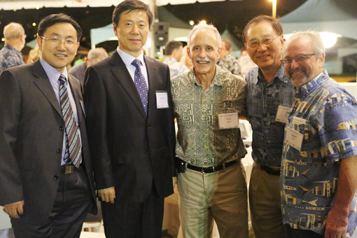 Fig2. 双方代表合影(右一：美国科学院院士David M. Karl；右三：夏威夷大学校长Tom Apple).jp